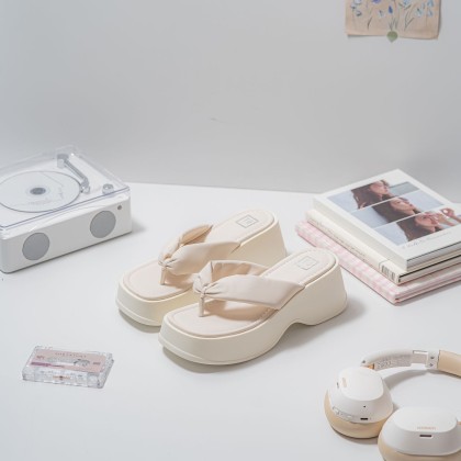 Enhanced Flip-Flops Lithe Sandals 夹脚加高拖