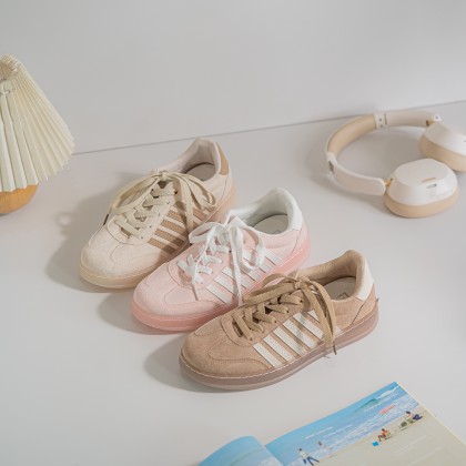 Striped Sneakers 卡其线条平底款