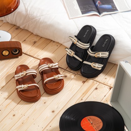 Double Buckle Sandals 双扣拖 Double Buckle Sandals 双扣拖