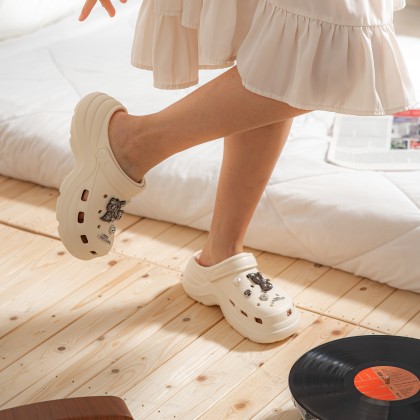 Black Kitten Sandals 猫咪洞洞鞋